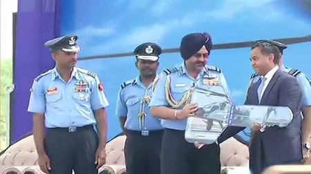 President Boeing India hands over ceremonial key of Apache choppers to IAF chief Dhanoa