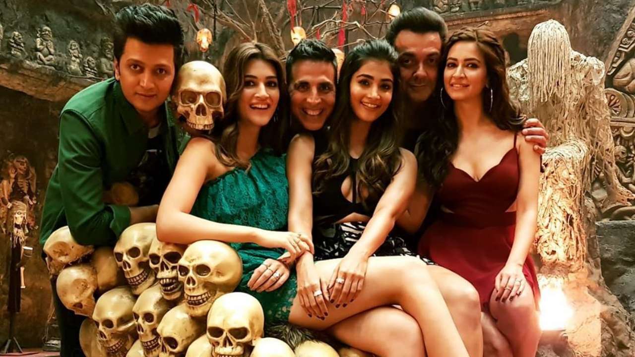 Happy Birthday Akshay Kumar Laxmmi Bomb Prithviraj And Bachchan Pandey Here S How Actor Will Rule Festivals In 2020 After 'saaho', prabhas' next film directed by radha krishna kumar, is looking at a nationwide release in hindi, telugu and tamil. happy birthday akshay kumar laxmmi
