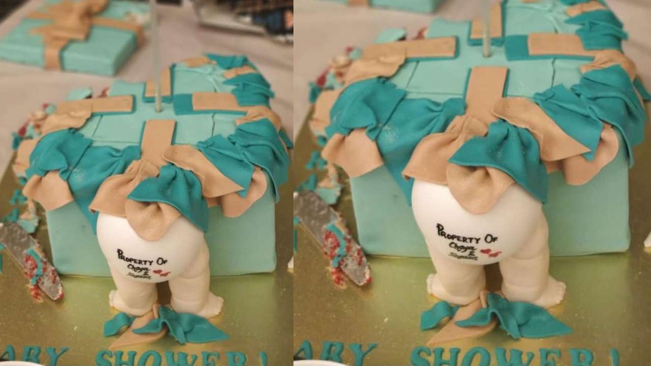 The adorable cake of baby shower