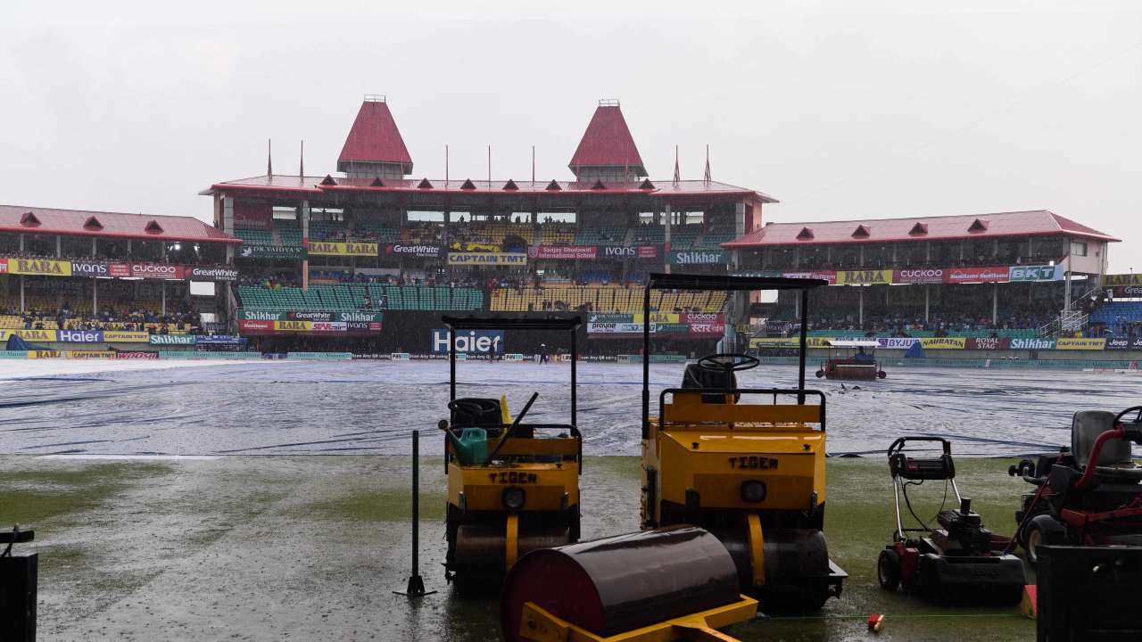 Toss delayed due to rain