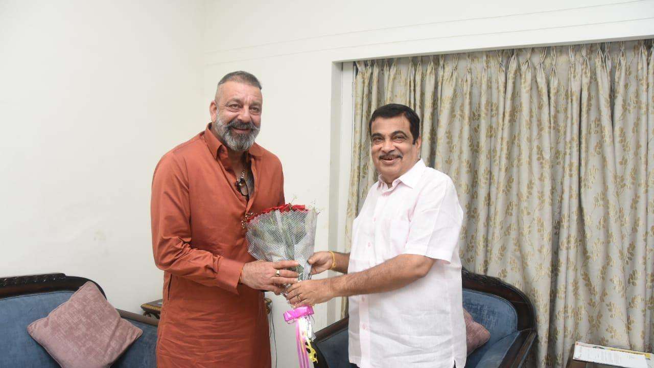 Sanjay dutt pays courtesy visit to union minister nitin gadkari