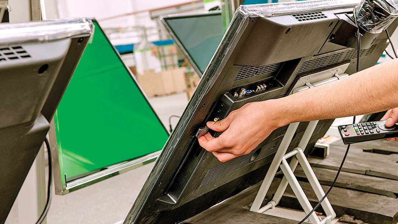 TV makers may not pass on duty cut in festive season