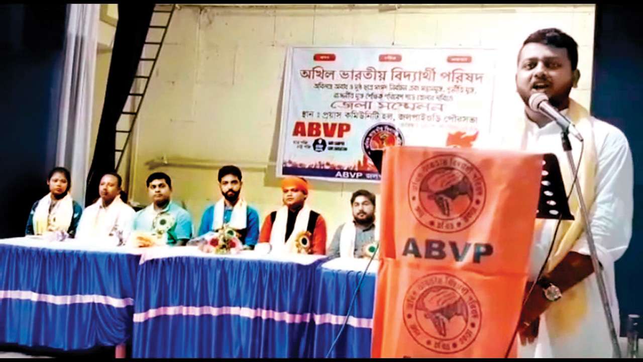 Akhil Bharatiya Vidyarthi Parishad plans units in West Bengal schools, campaign for NRC