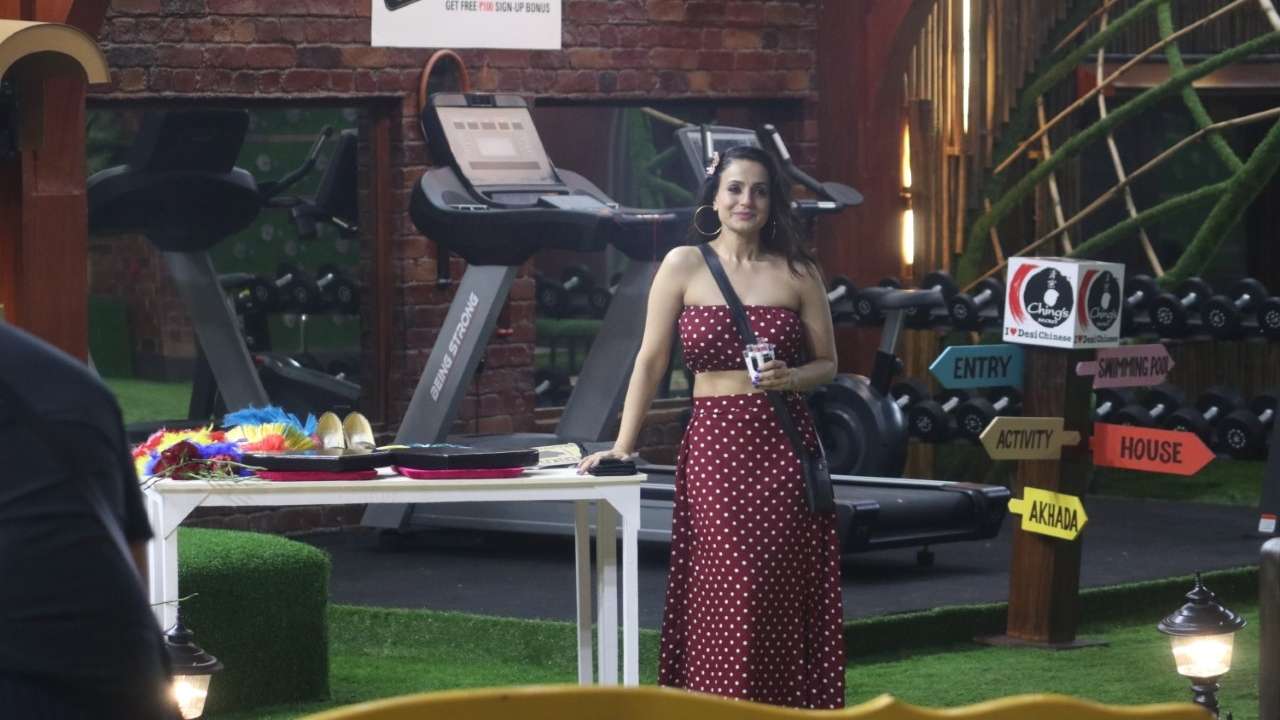 Bigg Boss 13 September 30 2019 Written Update Asim Riaz and Siddharth Dey receive black heart from Ameesha Patel