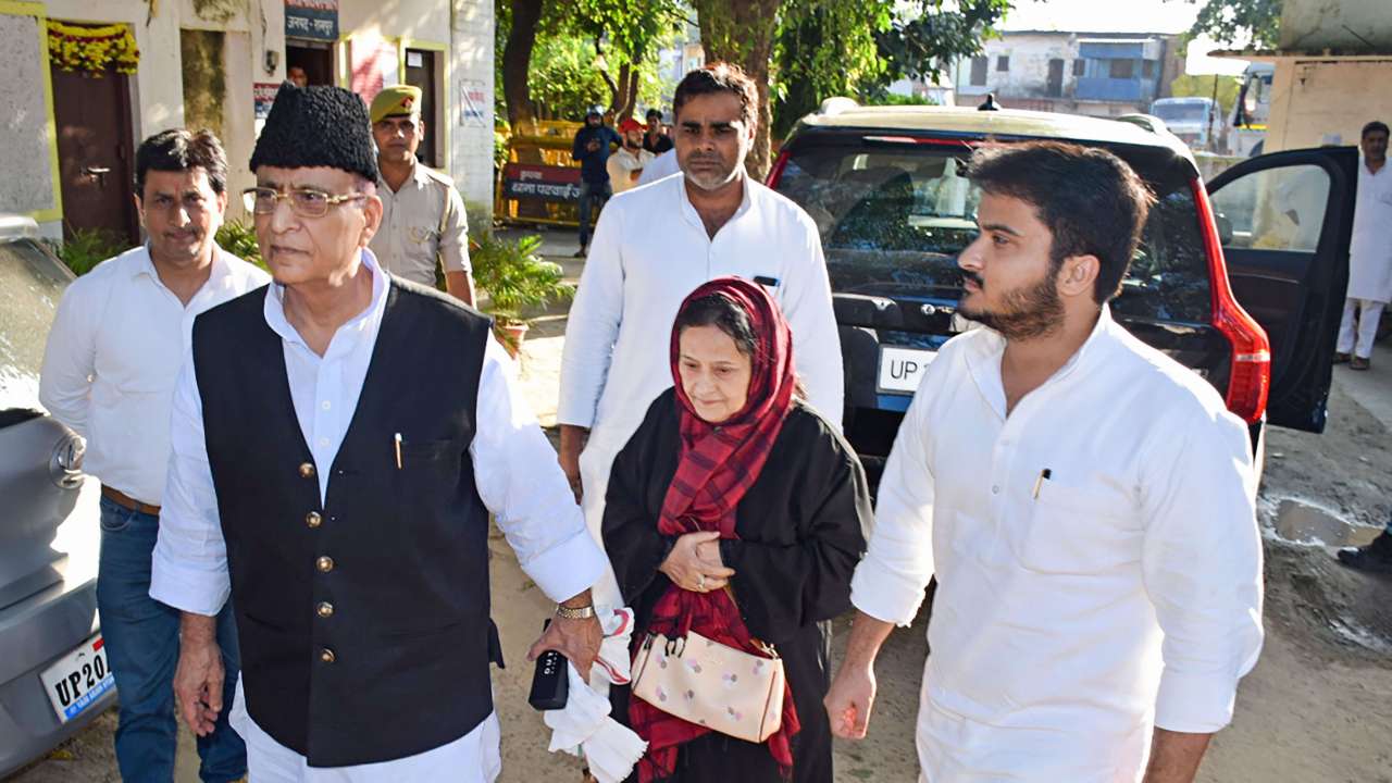 Rampur: Court issues bailable warrant against Azam Khan, wife, son