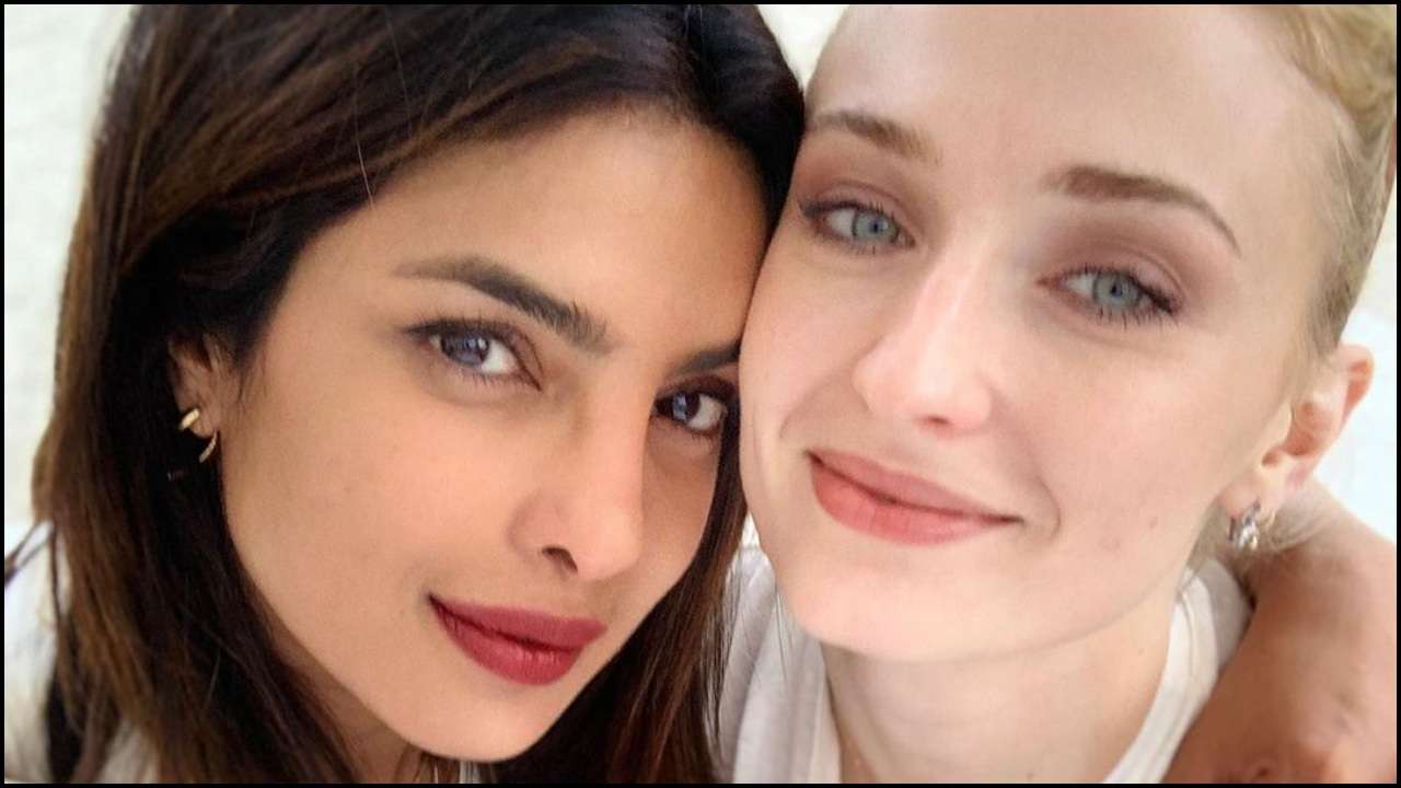 Priyanka Chopra Xxnx Video - Sophie Turner insists on calling herself Priyanka Chopra's 'jethani', says  'you have to listen to me, I'm the jethani'