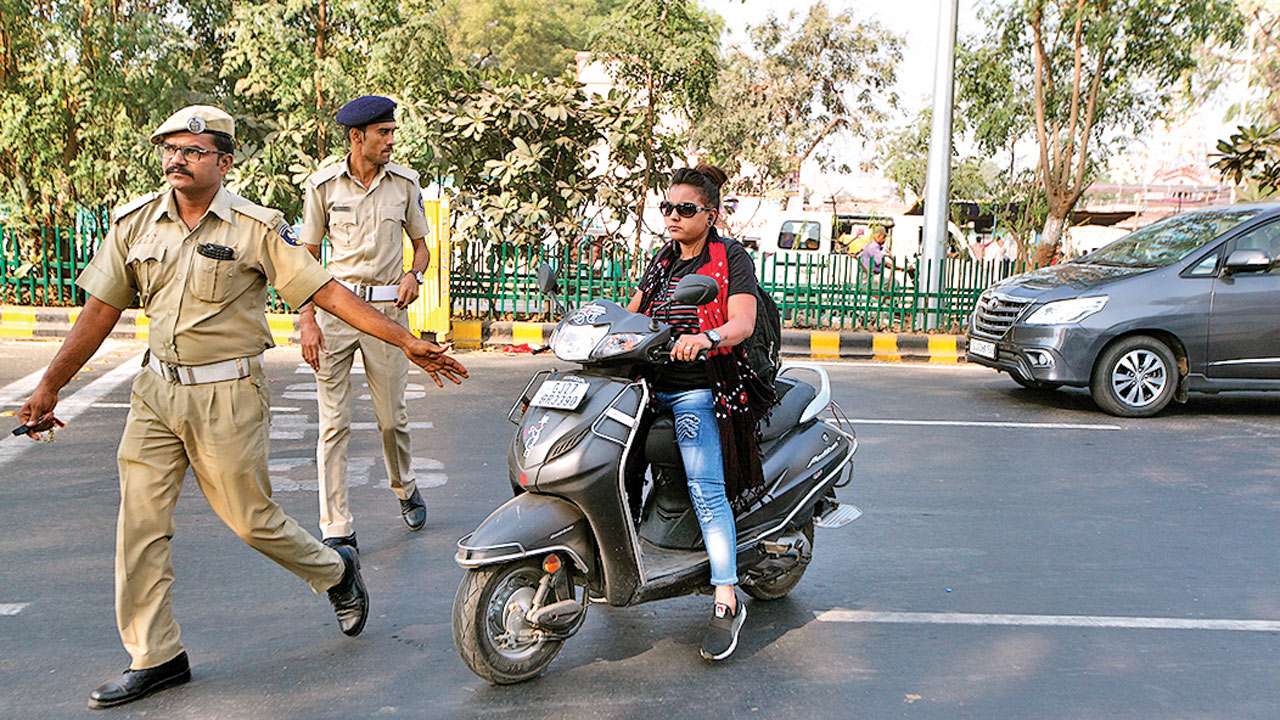 Gujarat PUC, helmet, HighSecurity Registration Plates deadline postponed