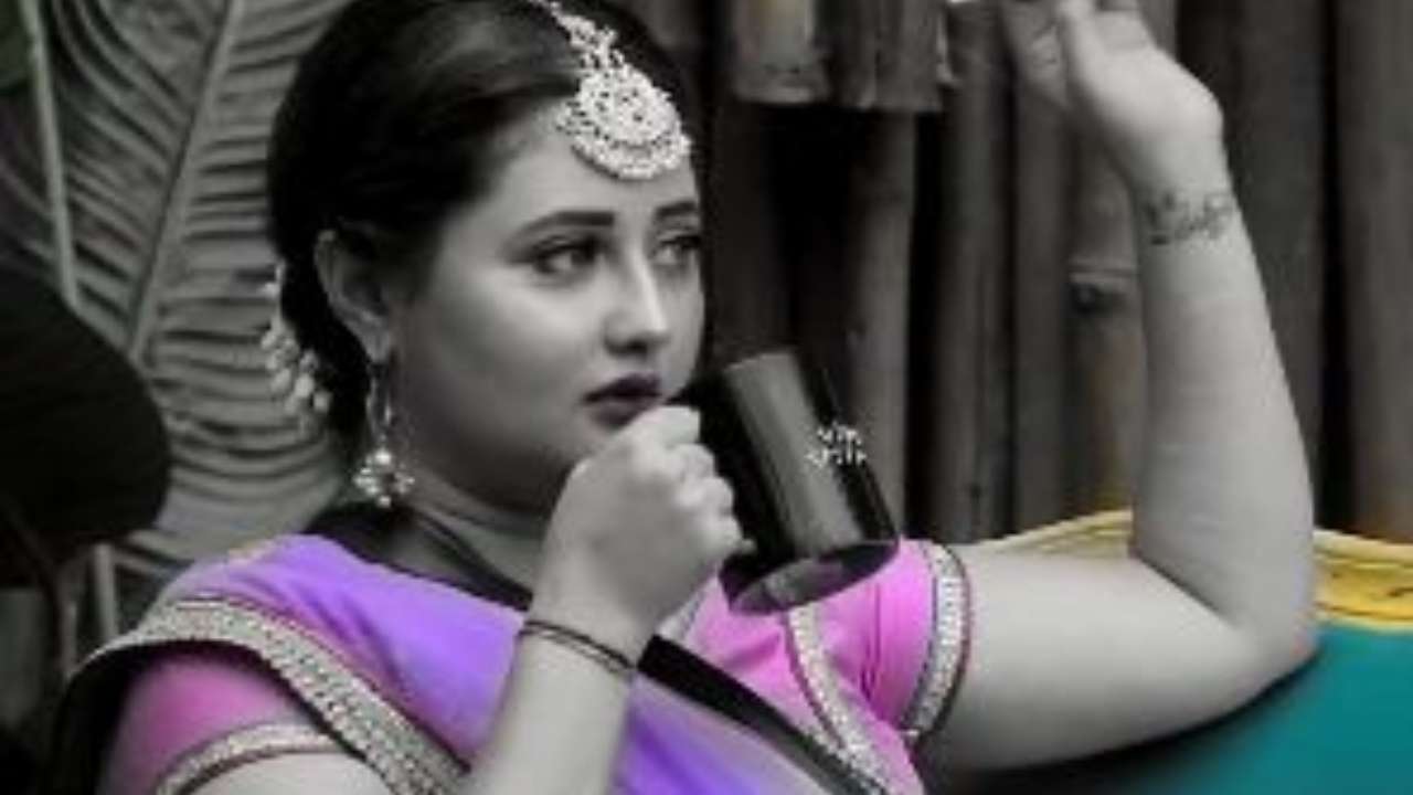 Rashami Desai upset