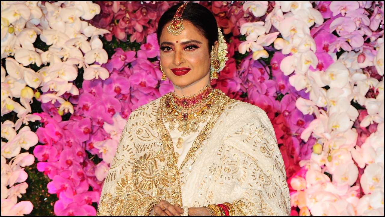 Rekha's 65th birthday special: These unseen pictures of Bollywood's ...