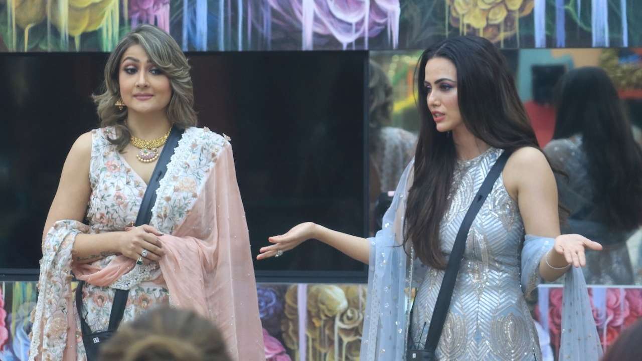 Urvashi Dholakia And Sana Khan In The House