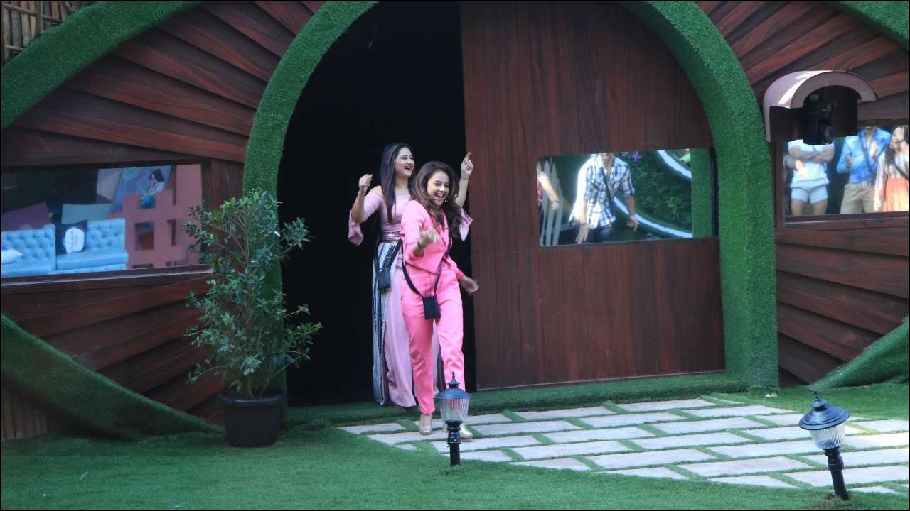 Bigg Boss 13 Episode 39 Preview Hindustani Bhau sides by