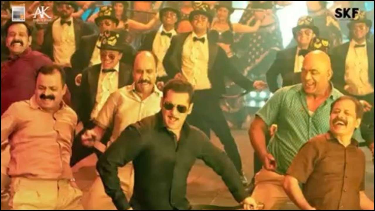 Munna Badnaam Hai Audio Review This Salman Khan S Rewind Song From Dabangg 3 Grows On You A Little Too Late He film is a sequel to the. munna badnaam hai audio review this