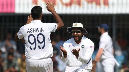 Ashwin takes second wicket, dismissed Mahmudullah