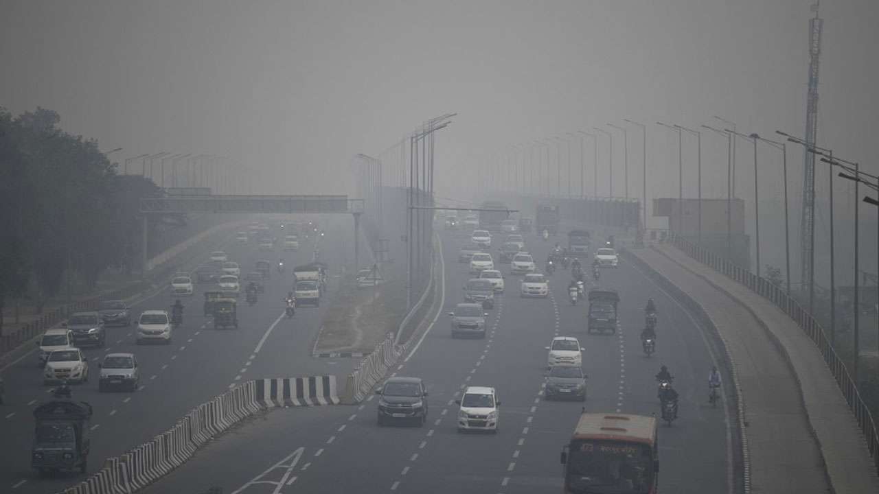 Delhi Air Pollution: How do people breathe? Supreme Court asks AAP ...