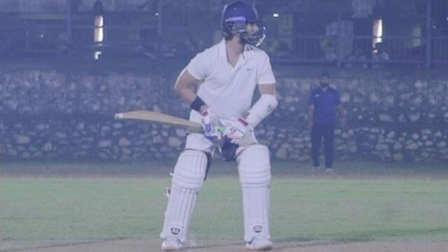 Watch Shahid Kapoor Hit The Ball For A Boundary During Prep For 'Jersey'  Remake - Entertainment