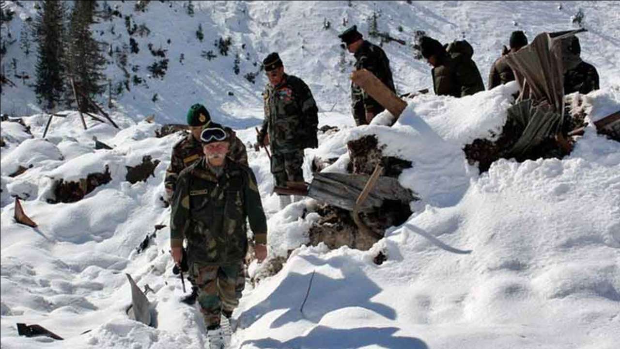Four jawans martyred as avalanche hits Army posts in Jammu & Kashmir