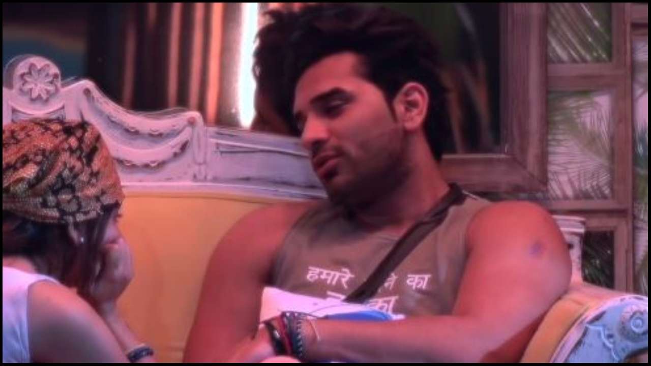 Romantic moment between Paras and Mahira