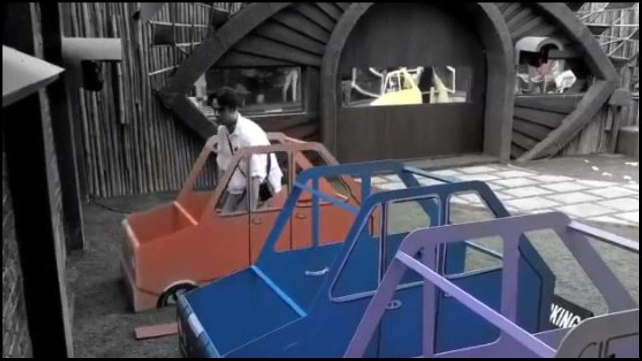 Vikas ditches Arhaan