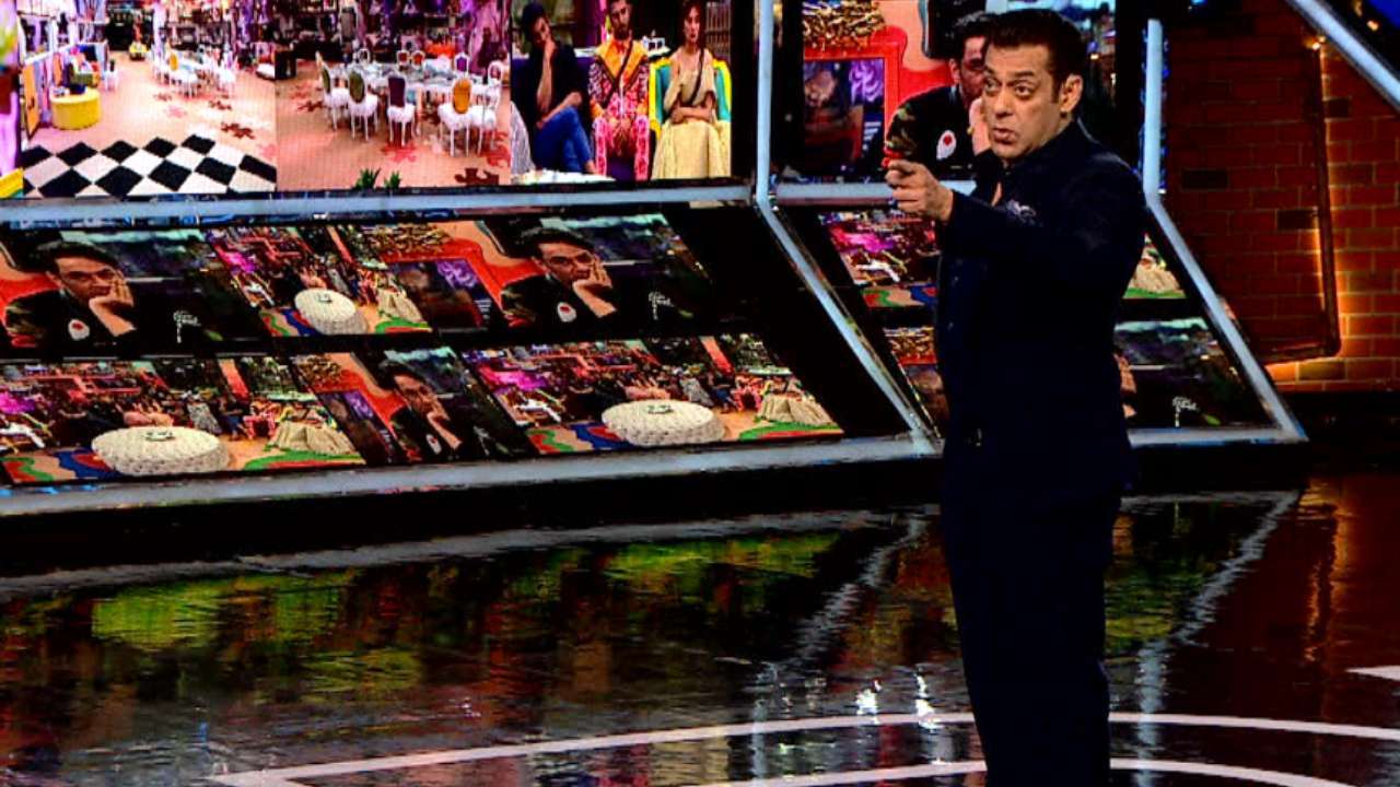 'Bigg Boss 13' Promo: Irritated by housemates' behaviour, Salman Khan enters the house and cleans kitchen, bathroom