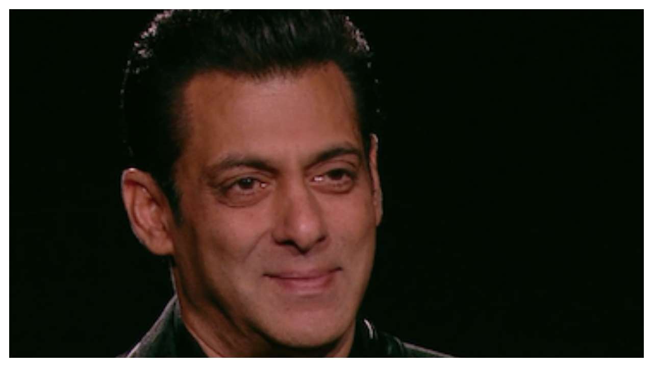 Bigg Boss pays a tributr to Salman Khan for completing 10 years as host