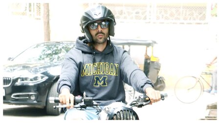 Kartik Aaryan makes an entrance on bullet