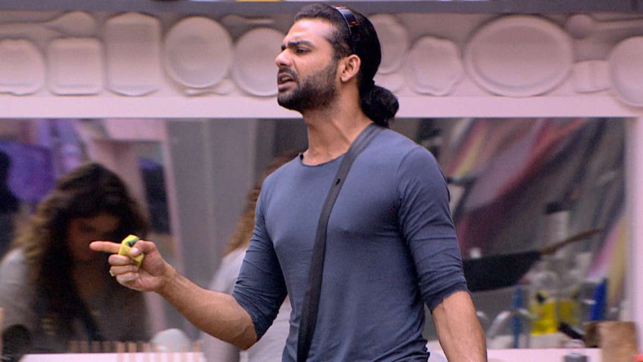 Asim nominates Shefali Jariwala