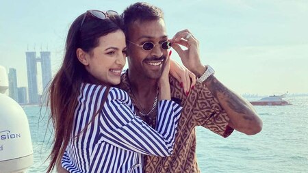 'Reaction to Hardik Pandya's engagement'