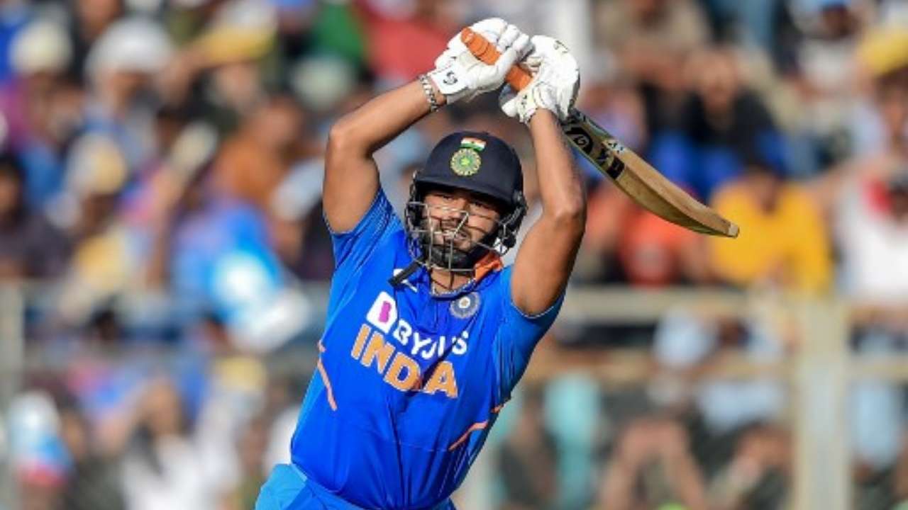India vs australia: after suffering concussion, rishabh pant to not travel with squad to rajkot
