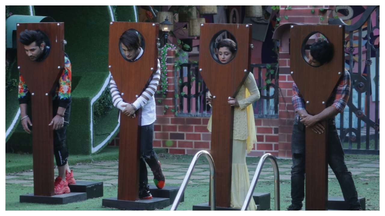 Shehnaaz's father asks her to concentrate on the game for now!