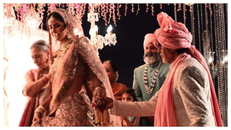 Amitabh & Jaya Bachchan walk 'bride' Katrina Kaif to mandap
