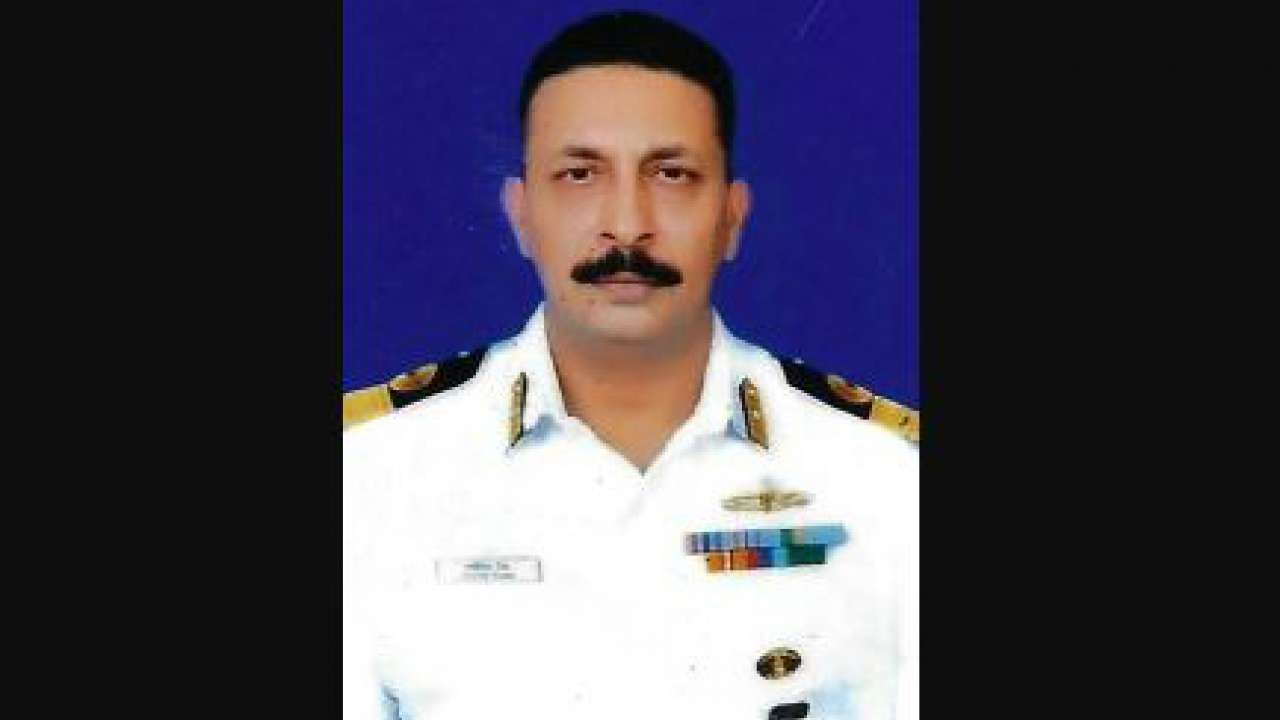 Indian navy's commodore jyotin raina awarded nao sena medal for response after pulwama attack