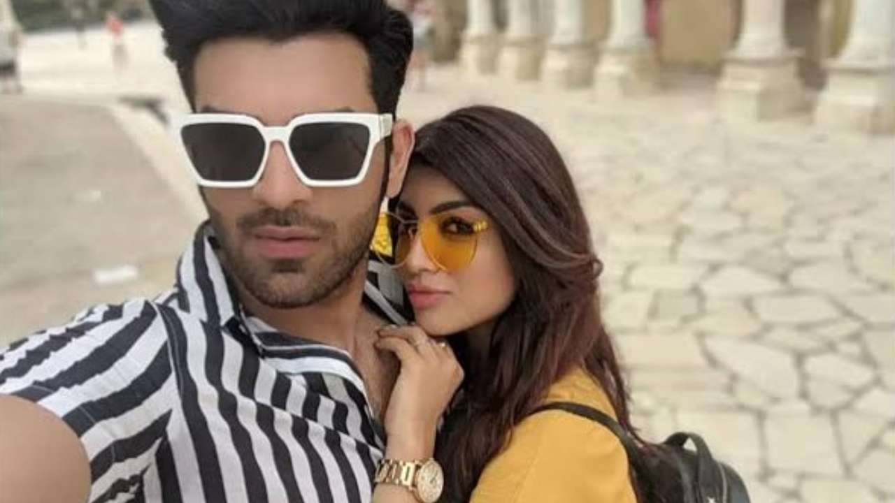 'Bigg Boss 13': Paras Chhabra's girlfriend Akanksha Puri stops watching reality show for obvious reasons