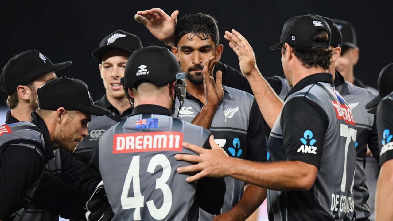 Shreyas Iyer dismissed for 1