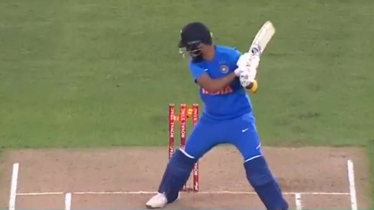 KL Rahul bowled for 4
