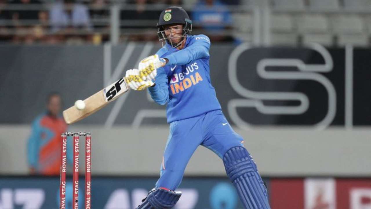 Navdeep Saini does his job but departs for 45