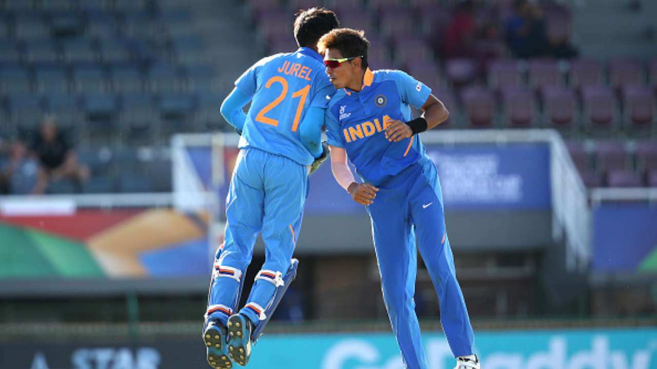 Better than Rishabh Pant, competes with Dhoni': Netizens go crazy over  Dhruv Jurel's lightning-fast stumping