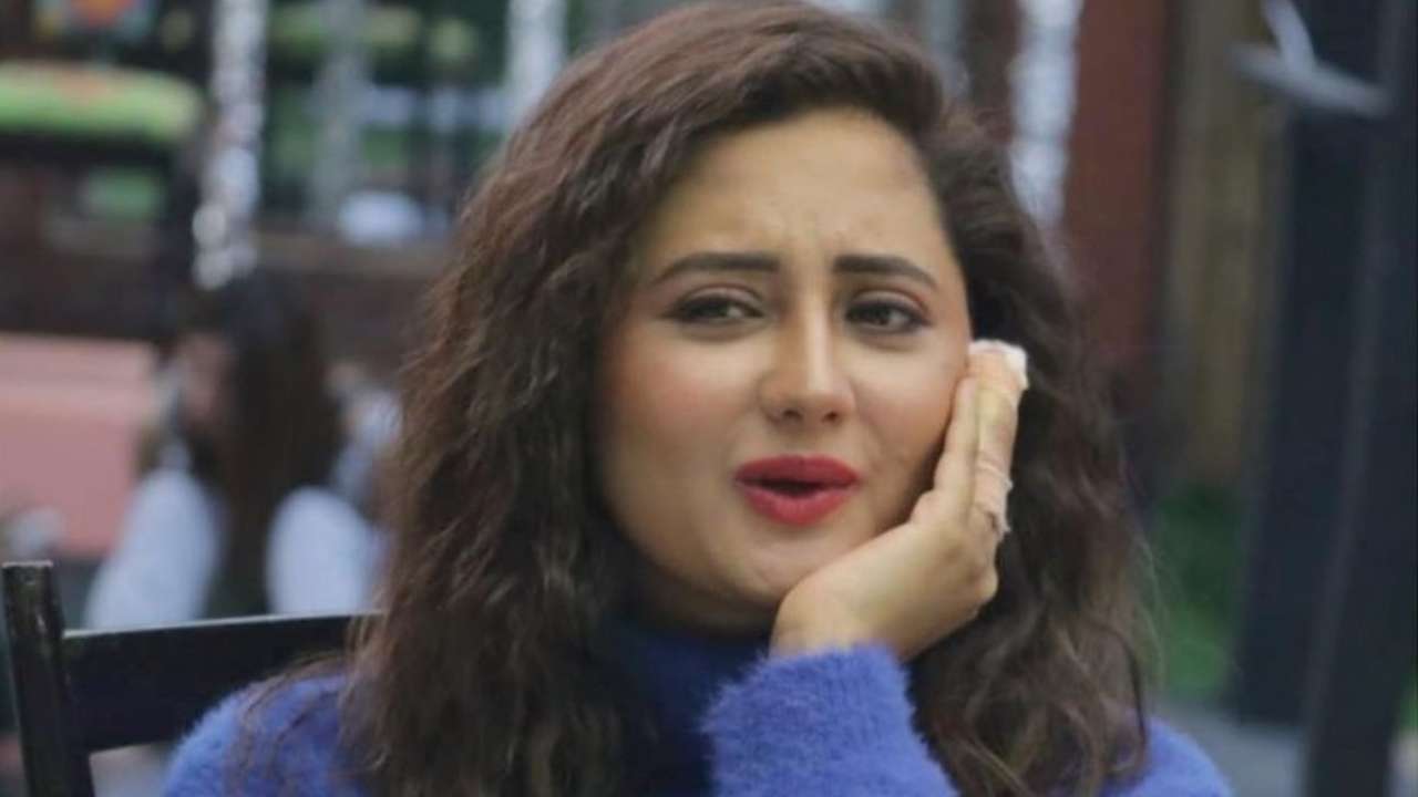 'Bigg Boss 13': No one can never attach word bankruptcy with Rashami Desai, says her manager on Arhaan Khan's comment