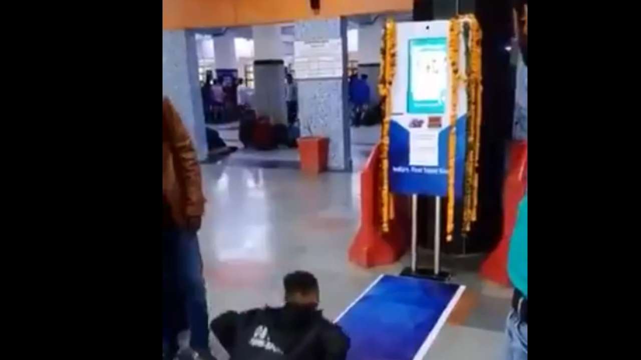 Delhi: Fitness machine installed at Anand Vihar Railway Station gives you free platform ticket
