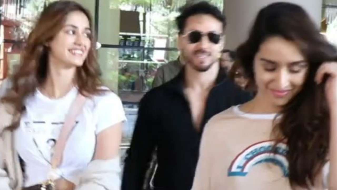 Bolenge Love Triangle Hai Disha Patani S Reaction On Getting Clicked With Tiger Shroff Shraddha Kapoor 'baaghi' brings back the 'heropanti' trio of tiger shroff, director sabbir khan and producer sajid nadiadwala. tiger shroff shraddha kapoor