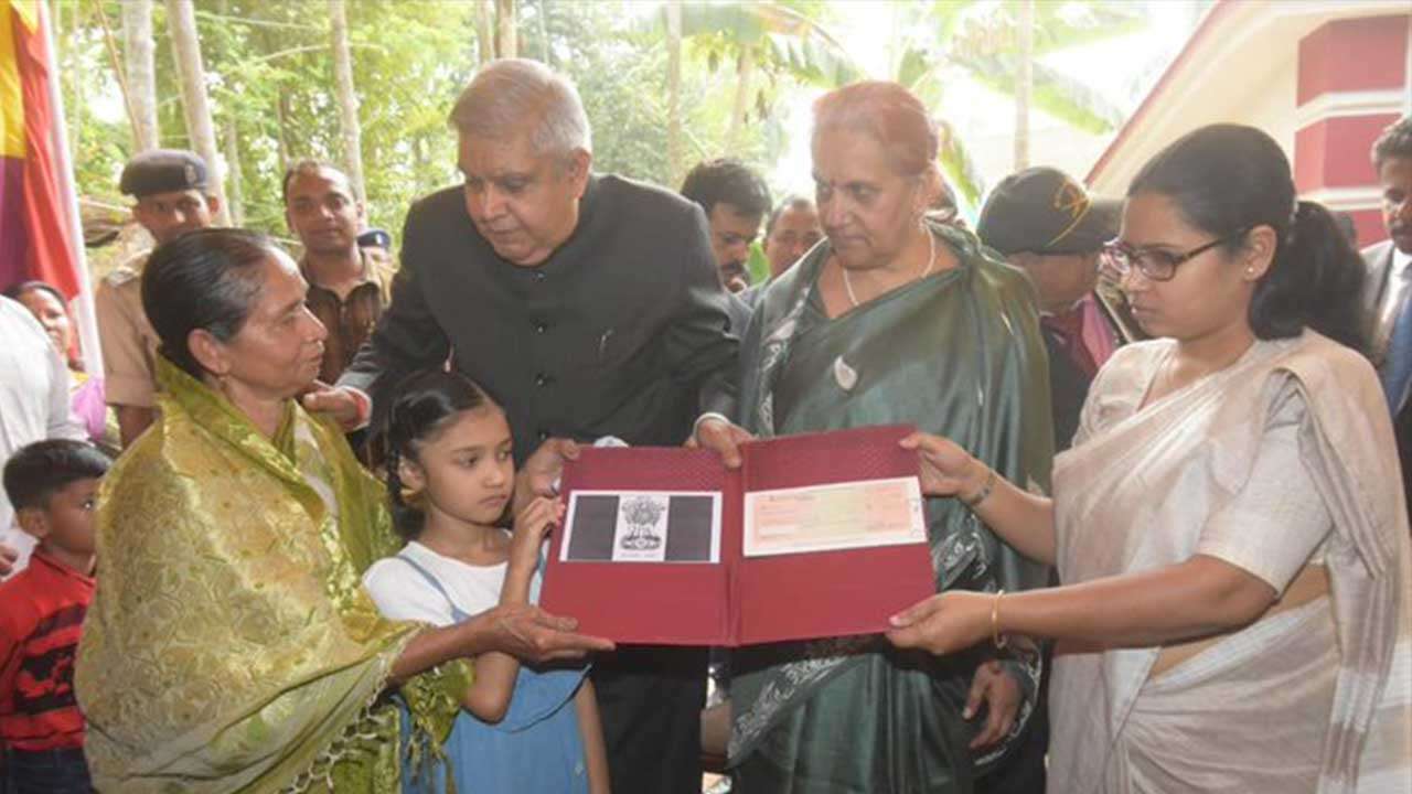 West Bengal Governor Hands Over Rs 5 Lakh Cheque To Family Of Crpf Jawan Martyred In Pulwama