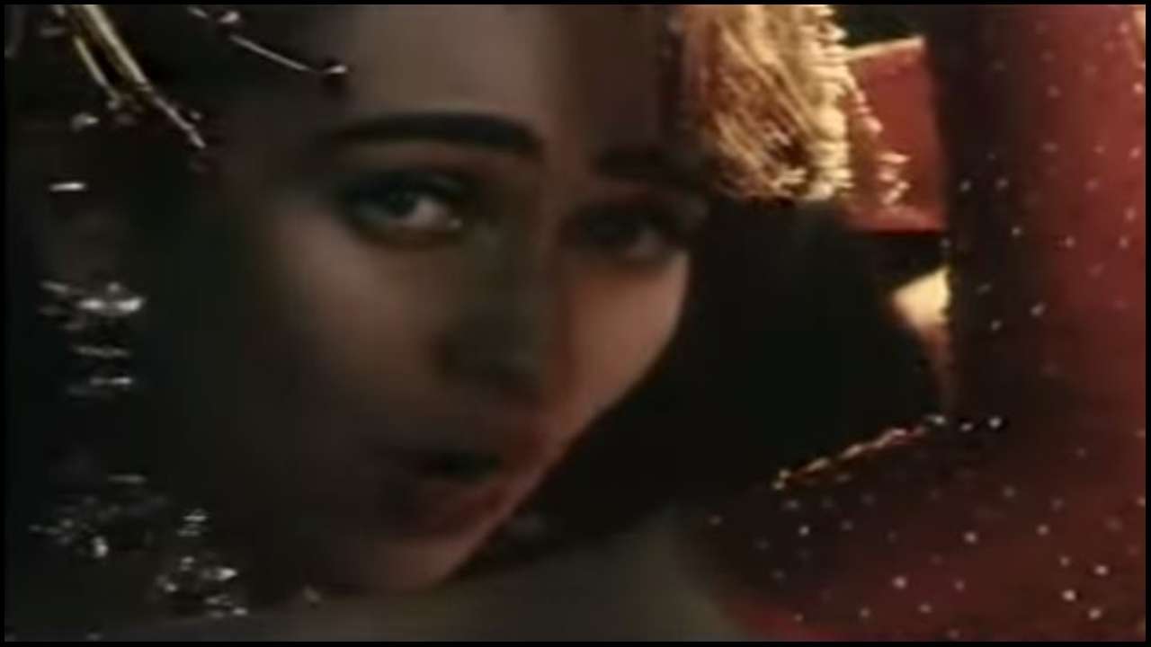 Karishma Kapoor Ka Hd Video Sex Photo - The word 'sexy' is used frequently today but I was questioned: Karisma  Kapoor recalls 1994 song controversy