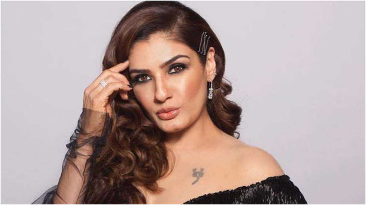 raveena tandon 90s | Actress hairstyles, Beautiful bollywood actress, Love  couple images hd