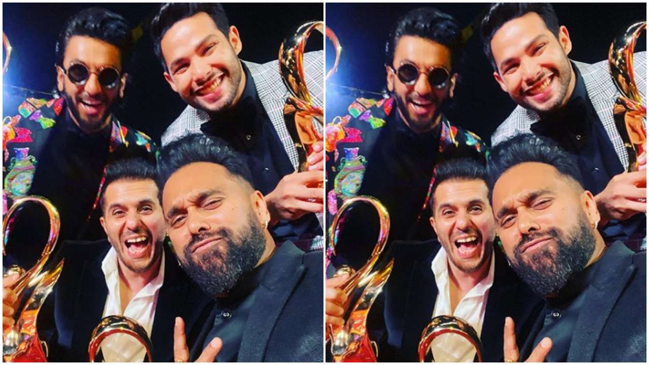 Bosco Martis celebrates his win with Ranveer Singh, Siddhant Chaturvedi