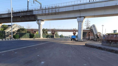 Empty roads were seen in Anand Vihar as Delhi police barricaded the roads leading  to the area