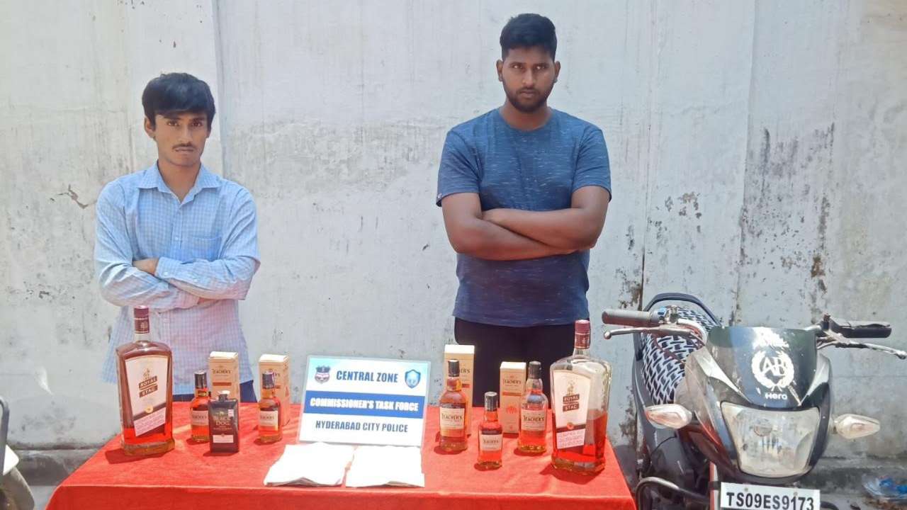 Two Youngsters Caught Stealing Liquor Bottles From Hyderabad Shop Amidst Lockdown