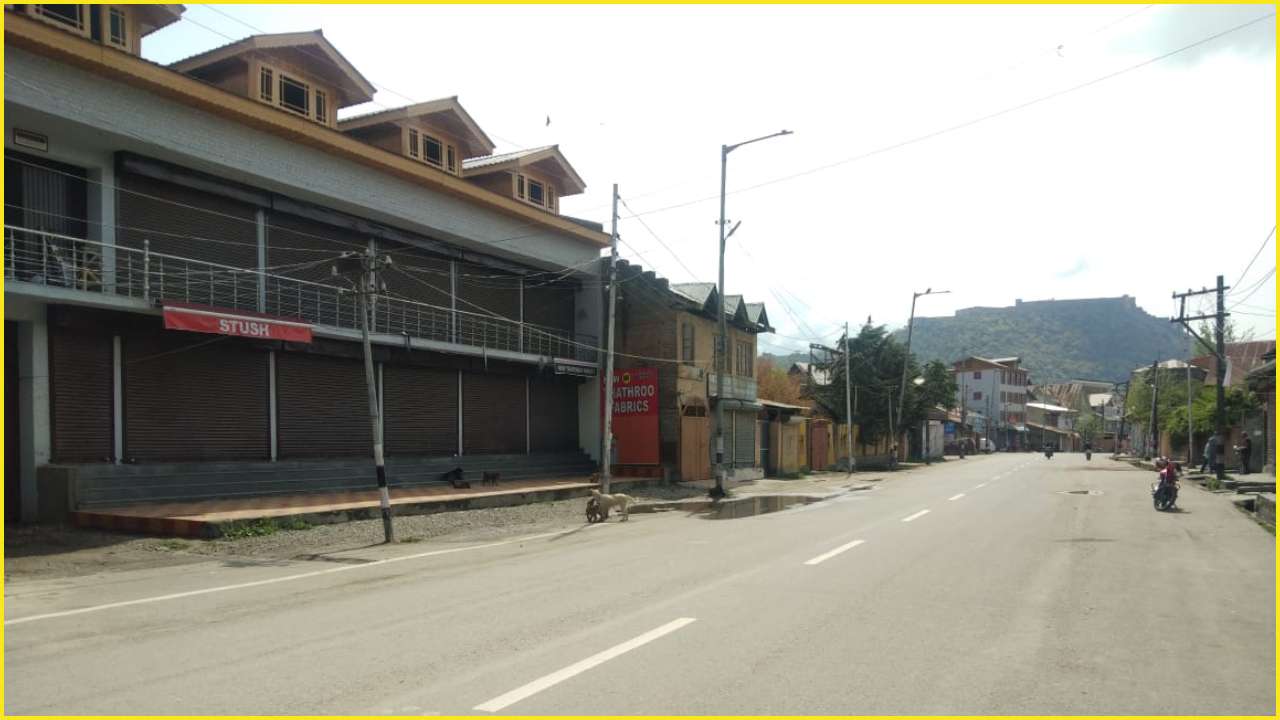 Deserted streets in Srinagar, Kashmir on the second day of COVID-19 Lockdown 2.0