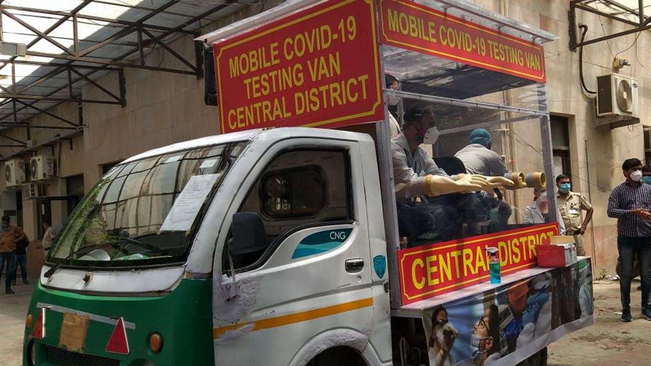 Mobile coronavirus testing van in Delhi
