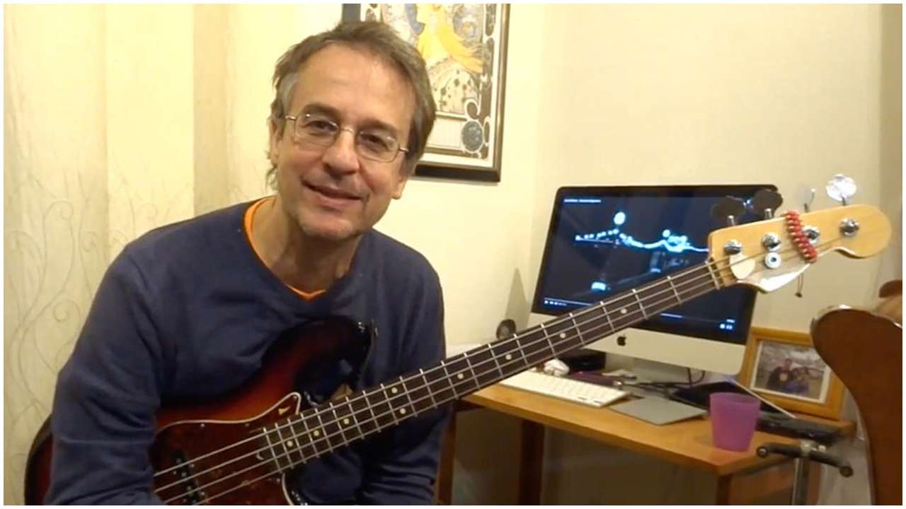 David Bowie's guitarist Matthew Seligman dies at 64 due to complications from coronavirus 