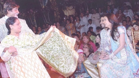 When Amitabh Bachchan and Jaya Bachchan danced for the beautiful couple