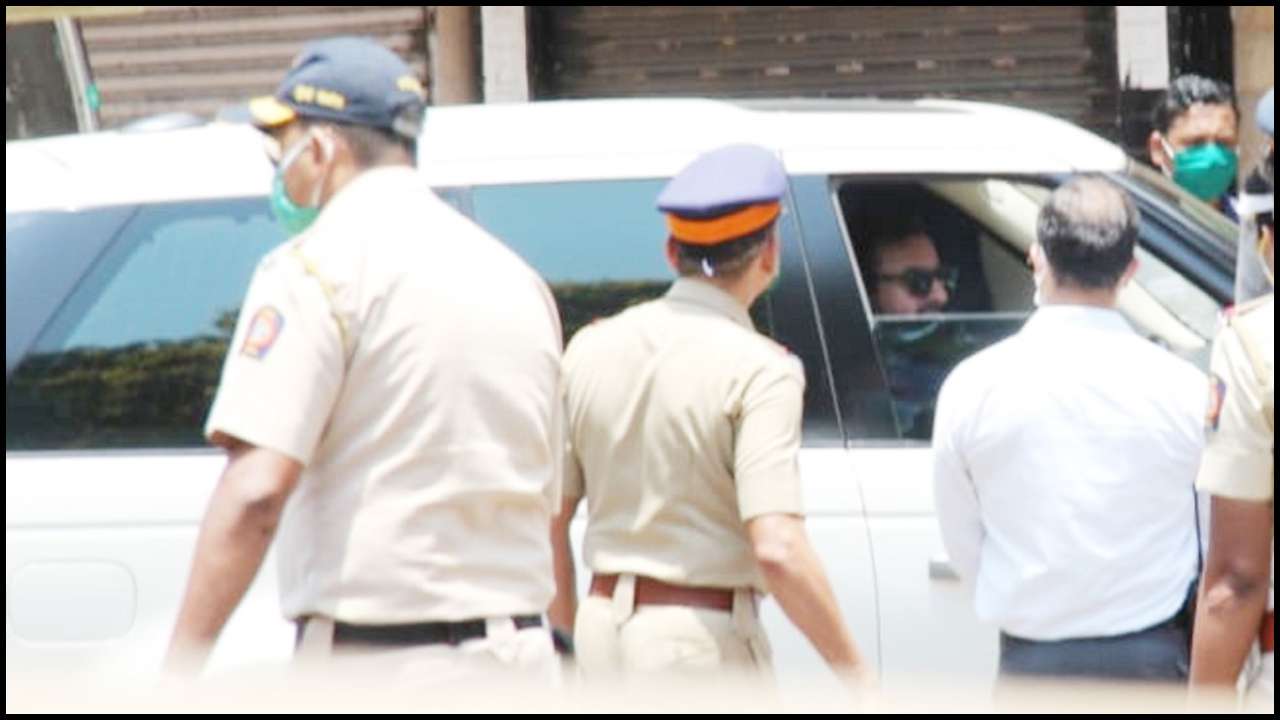 Saif Ali Khan spotted at the funeral